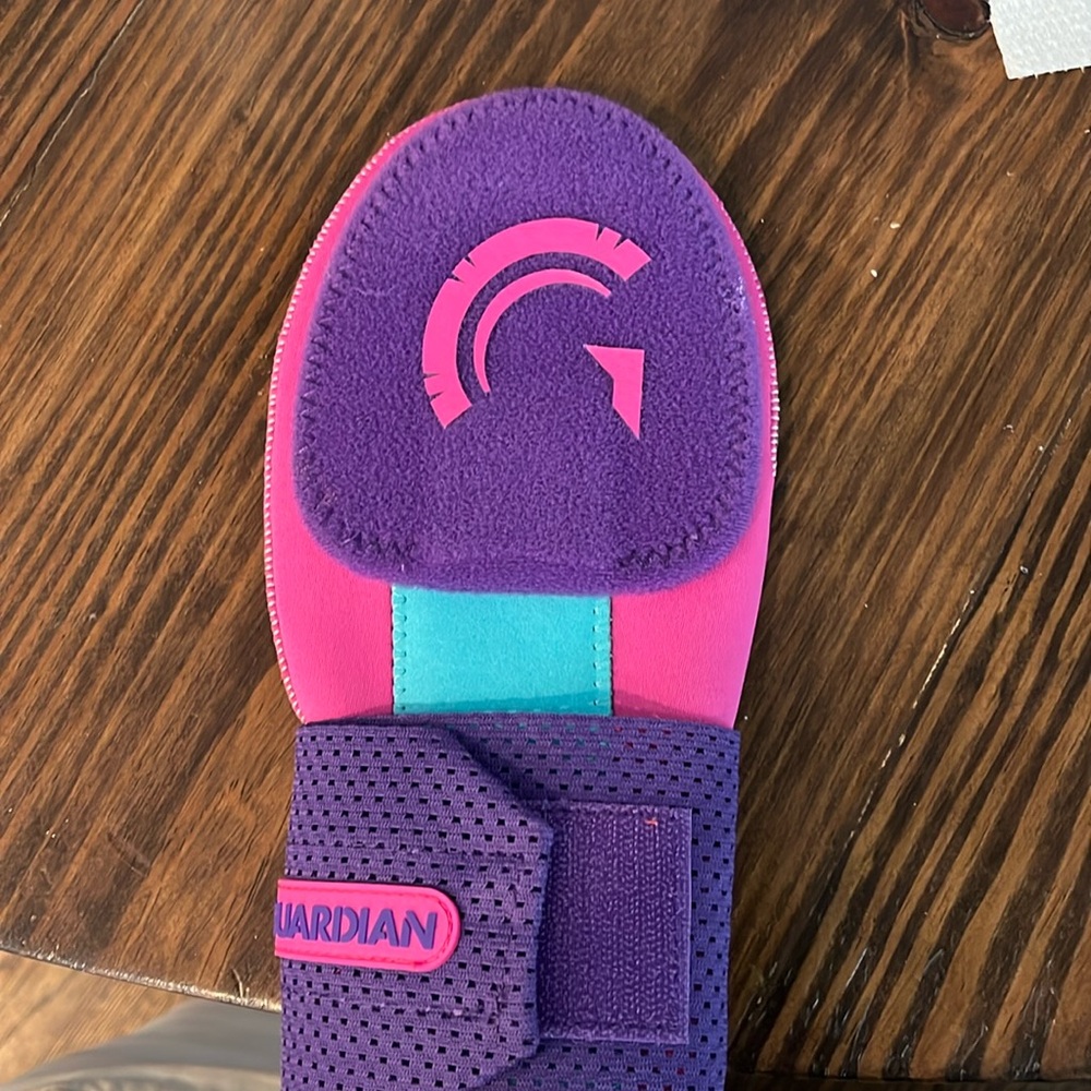 Guardian Sliding Mitt Signature series for baseball and softball